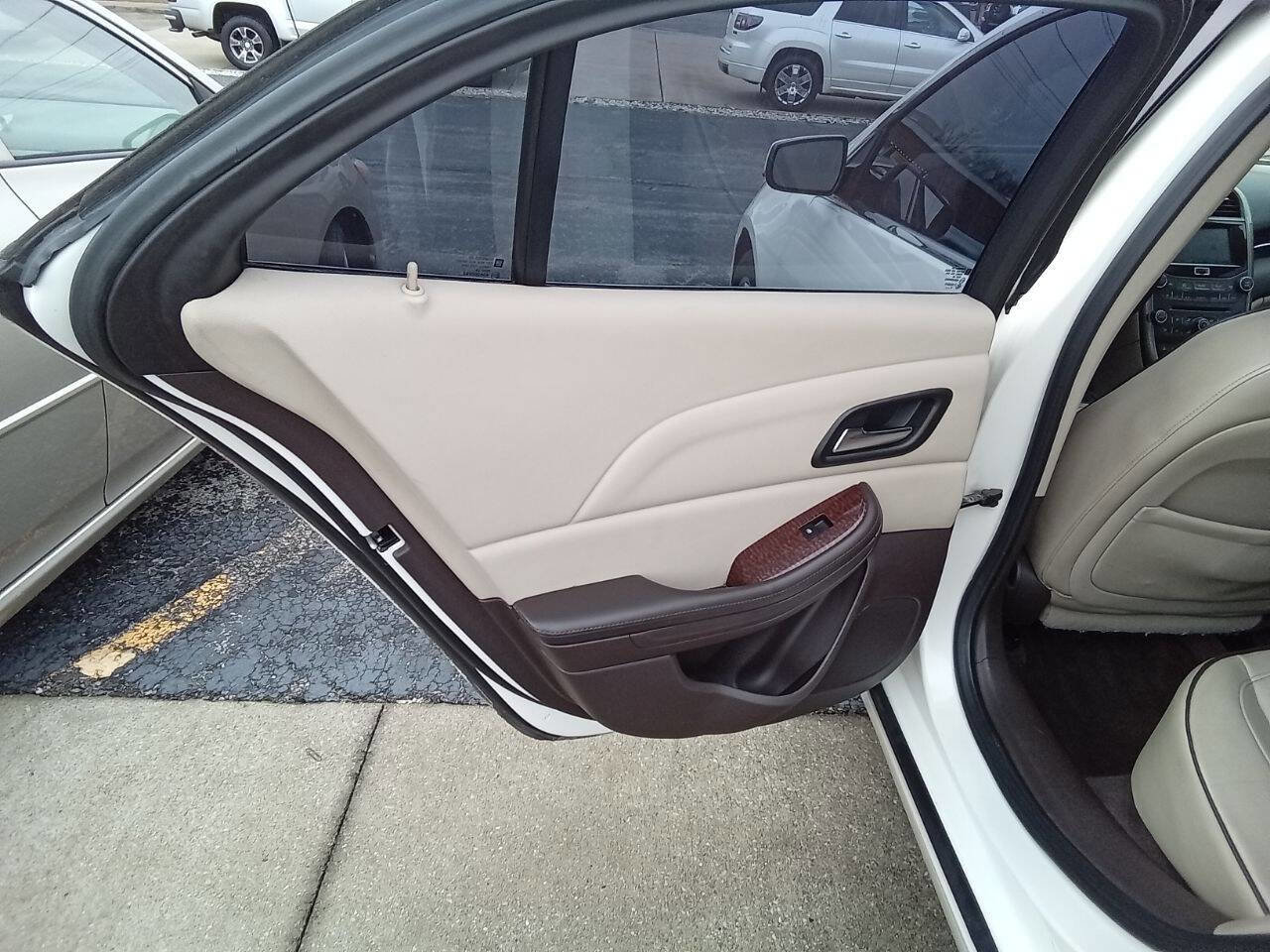 Used 2013 Chevrolet Malibu LTZ FWD image 12