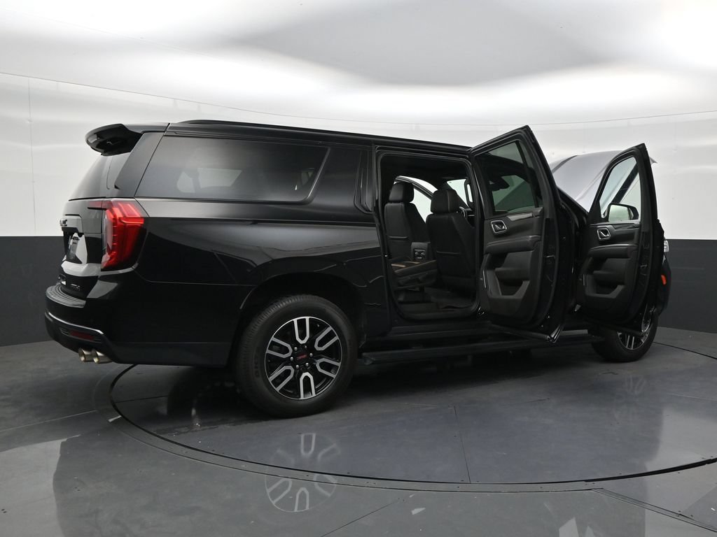 Used 2022 GMC Yukon XL AT4 AWD/4WD image 28