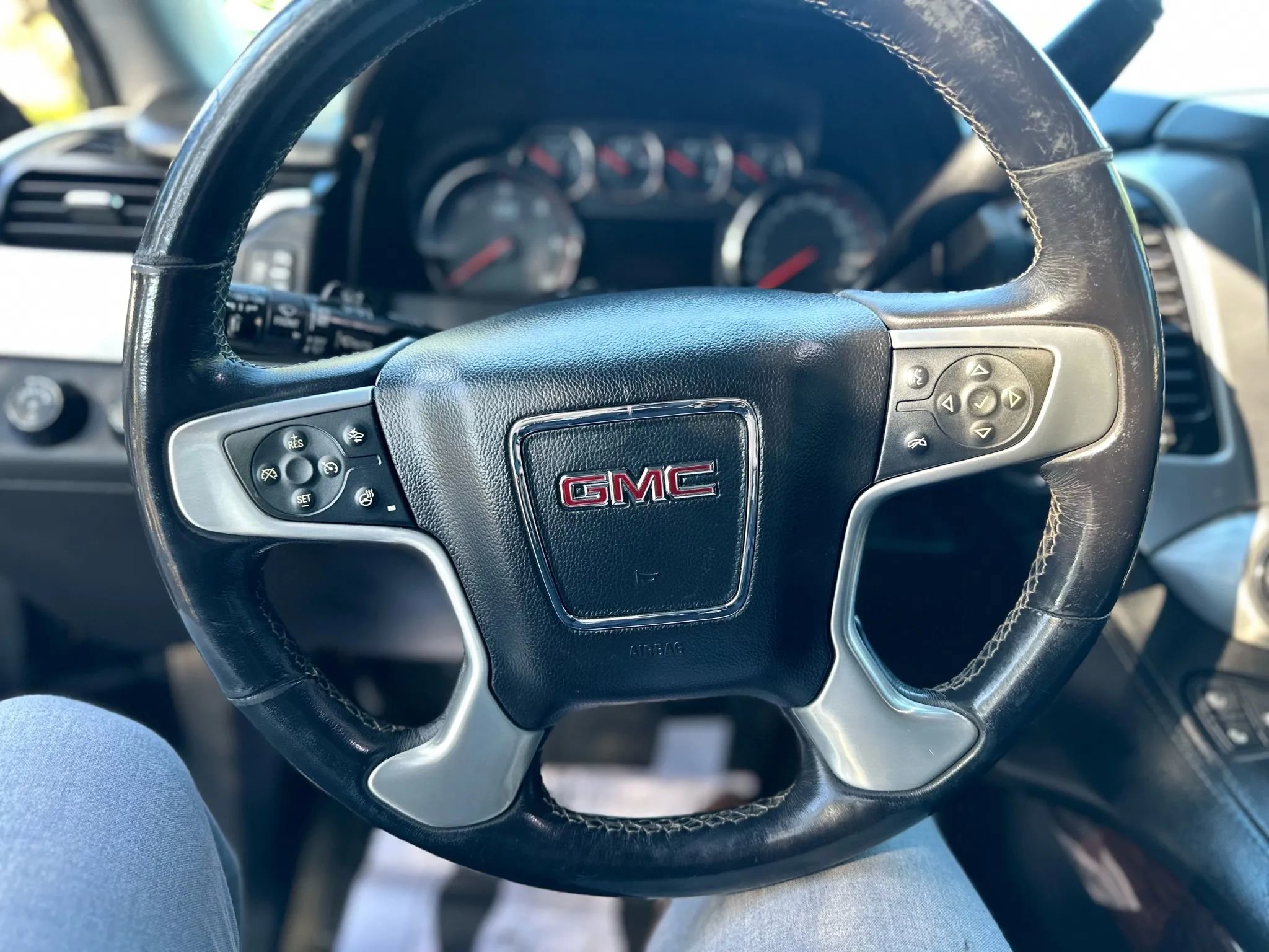 Used 2016 GMC Yukon SLT image 8