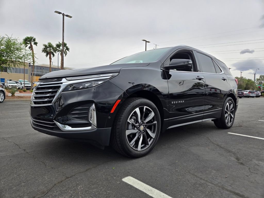 Used 2023 Chevrolet Equinox Premier image 2
