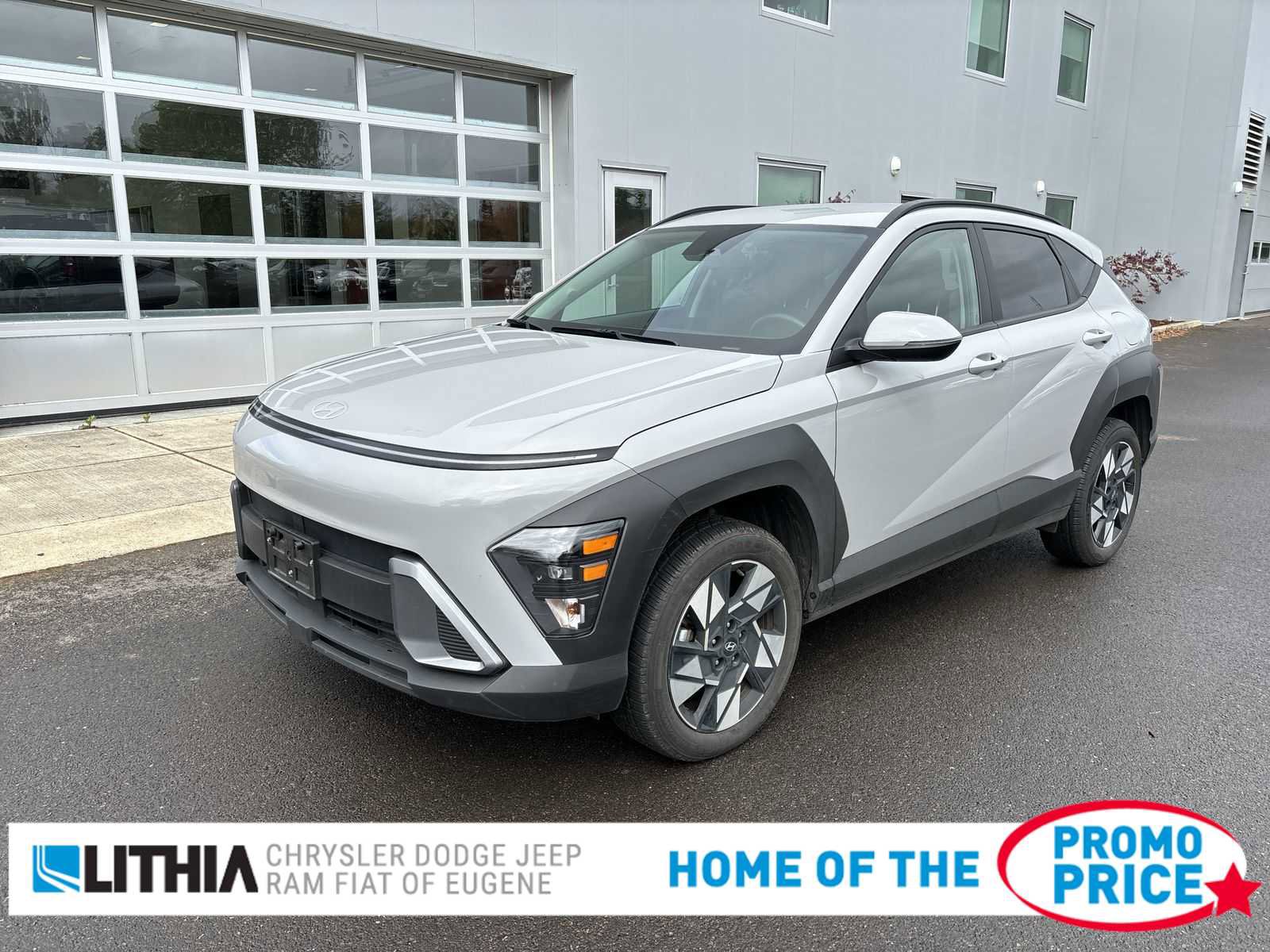 Used 2025 Hyundai Kona SEL image 1