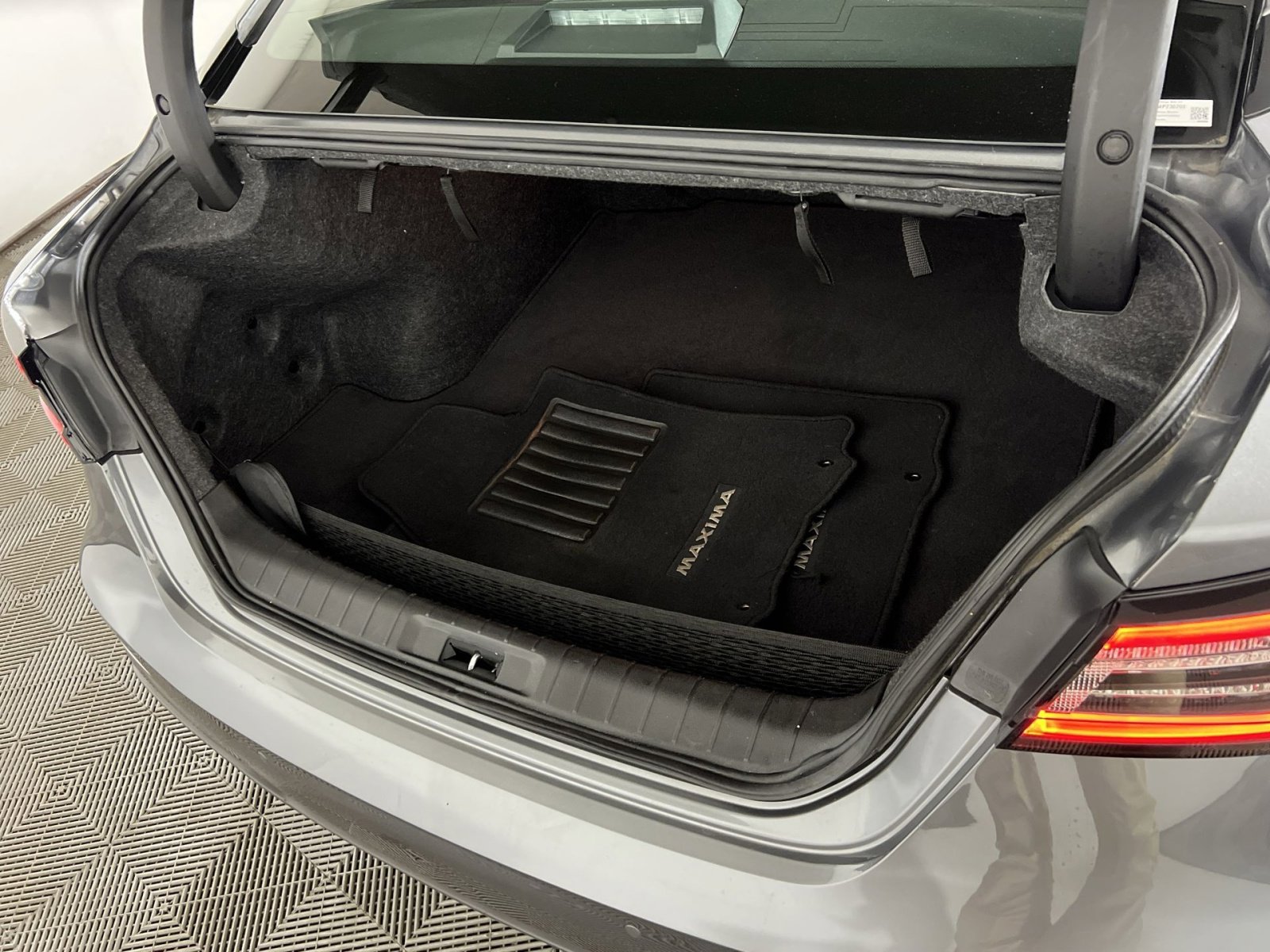 Used 2023 Nissan Maxima SV w/ Floor Mat Group image 24