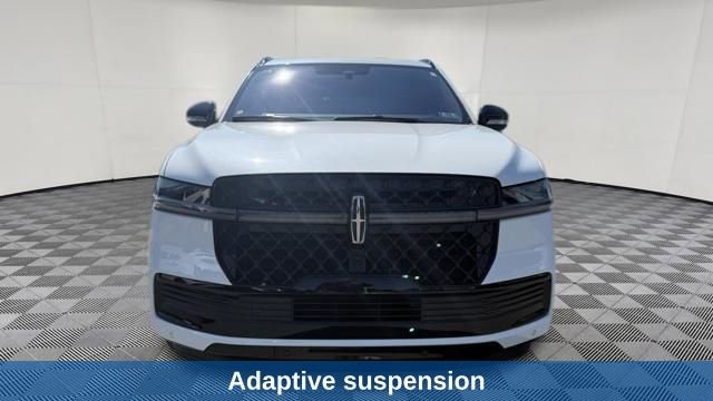 Used 2025 Lincoln Navigator L Reserve w/ Jet Appearance Package AWD/4WD image 9