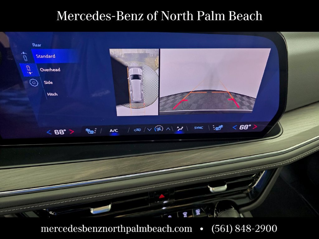 Used 2025 Chevrolet Suburban Z71 w/ Z71 Off-Road Package AWD/4WD image 21