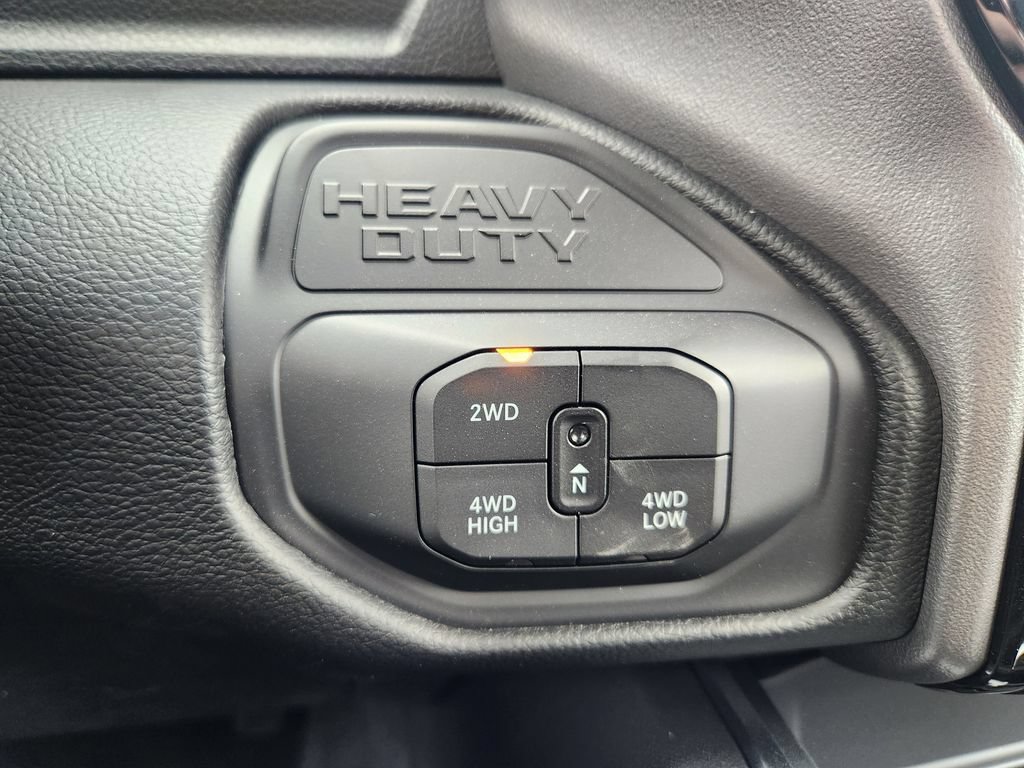 New 2026 RAM 2500 Big Horn AWD/4WD image 20