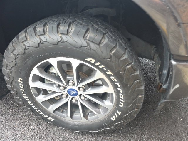 Used 2018 Ford F150 XLT w/ Equipment Group 302A Luxury AWD/4WD image 4