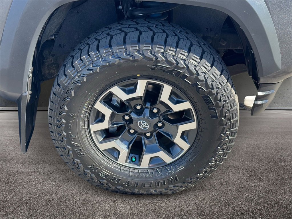 Used 2021 Toyota Tacoma TRD Off-Road image 8