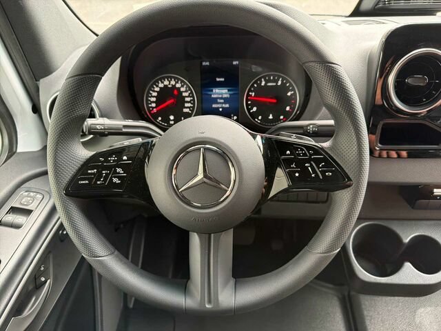 New 2026 Mercedes-Benz Sprinter 2500 image 12