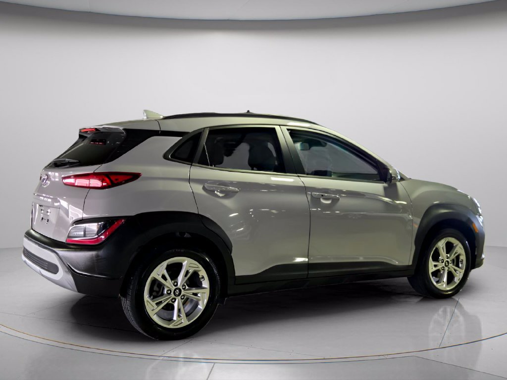 Used 2023 Hyundai Kona SEL w/ Cargo Package FWD image 4