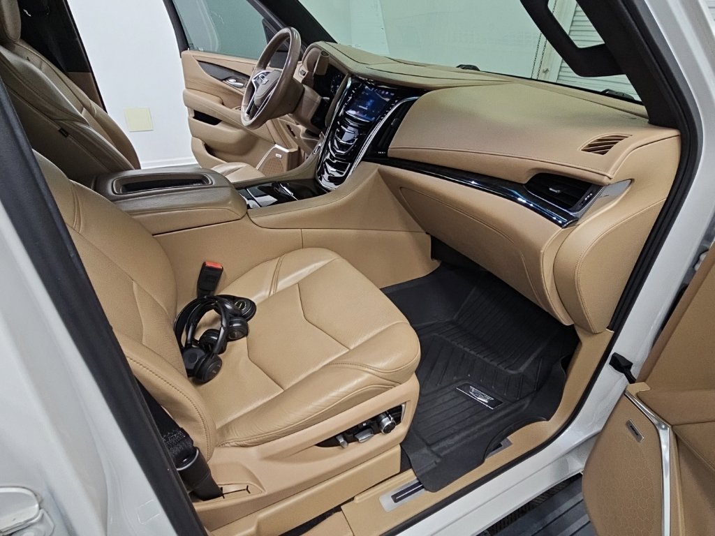 Used 2019 Cadillac Escalade ESV Platinum RWD image 45