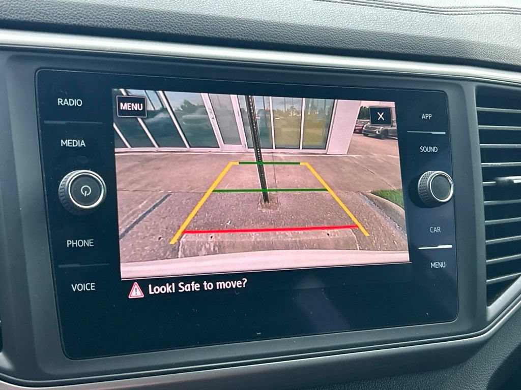 Used 2020 Volkswagen Atlas Cross Sport SE FWD image 34