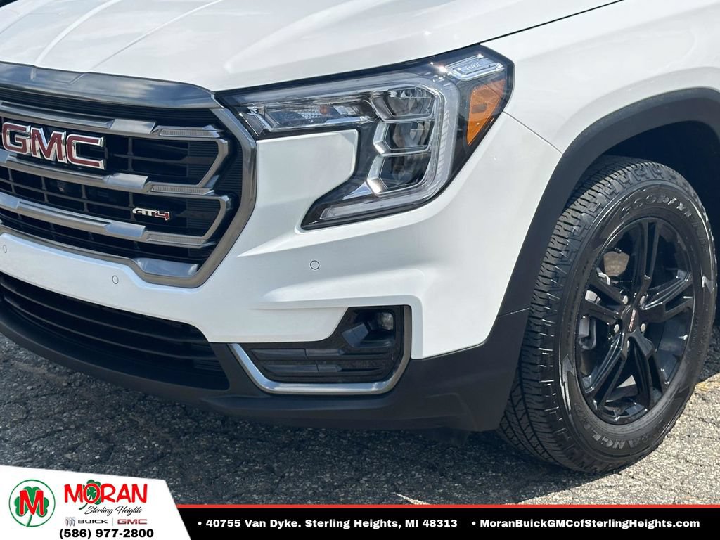 Certified 2024 GMC Terrain AT4 w/ Tech Package AWD/4WD image 8