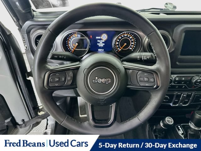 Used 2023 Jeep Gladiator Sport AWD/4WD image 16