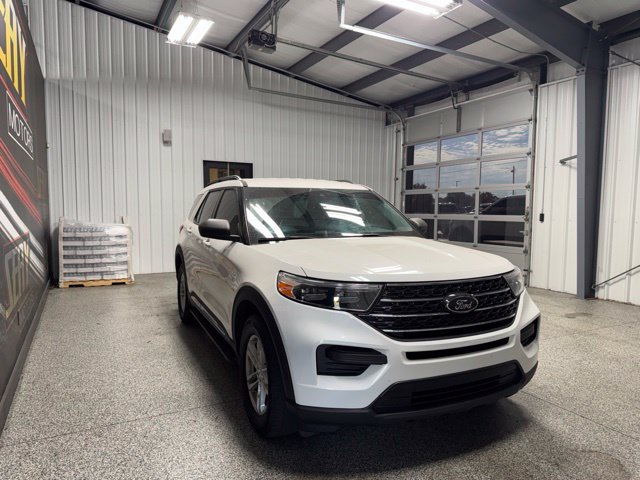 Used 2021 Ford Explorer XLT w/ Class III Trailer Tow Package AWD/4WD image 17