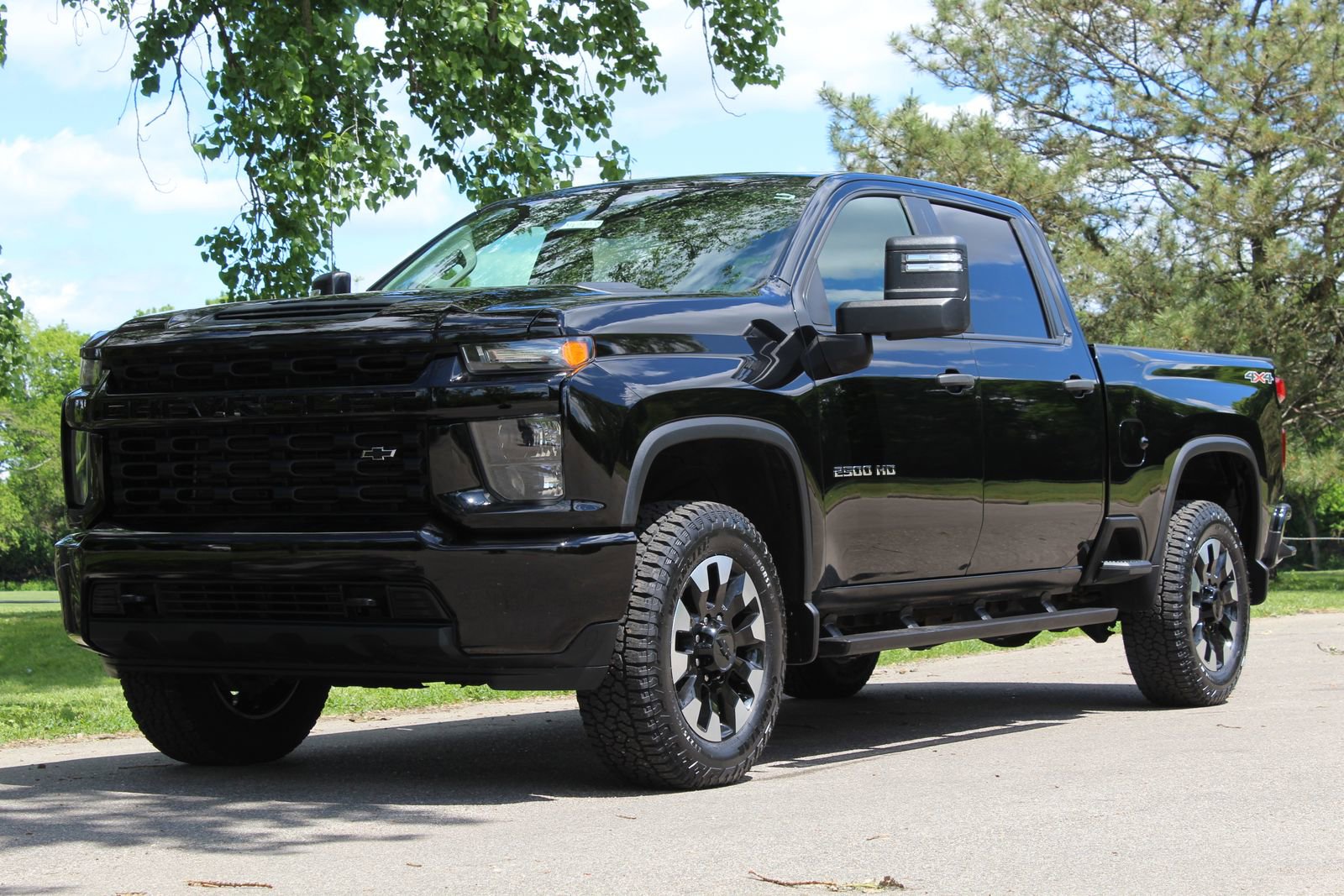 Used 2020 Chevrolet Silverado 2500 Custom w/ Custom Convenience Package AWD/4WD image 3