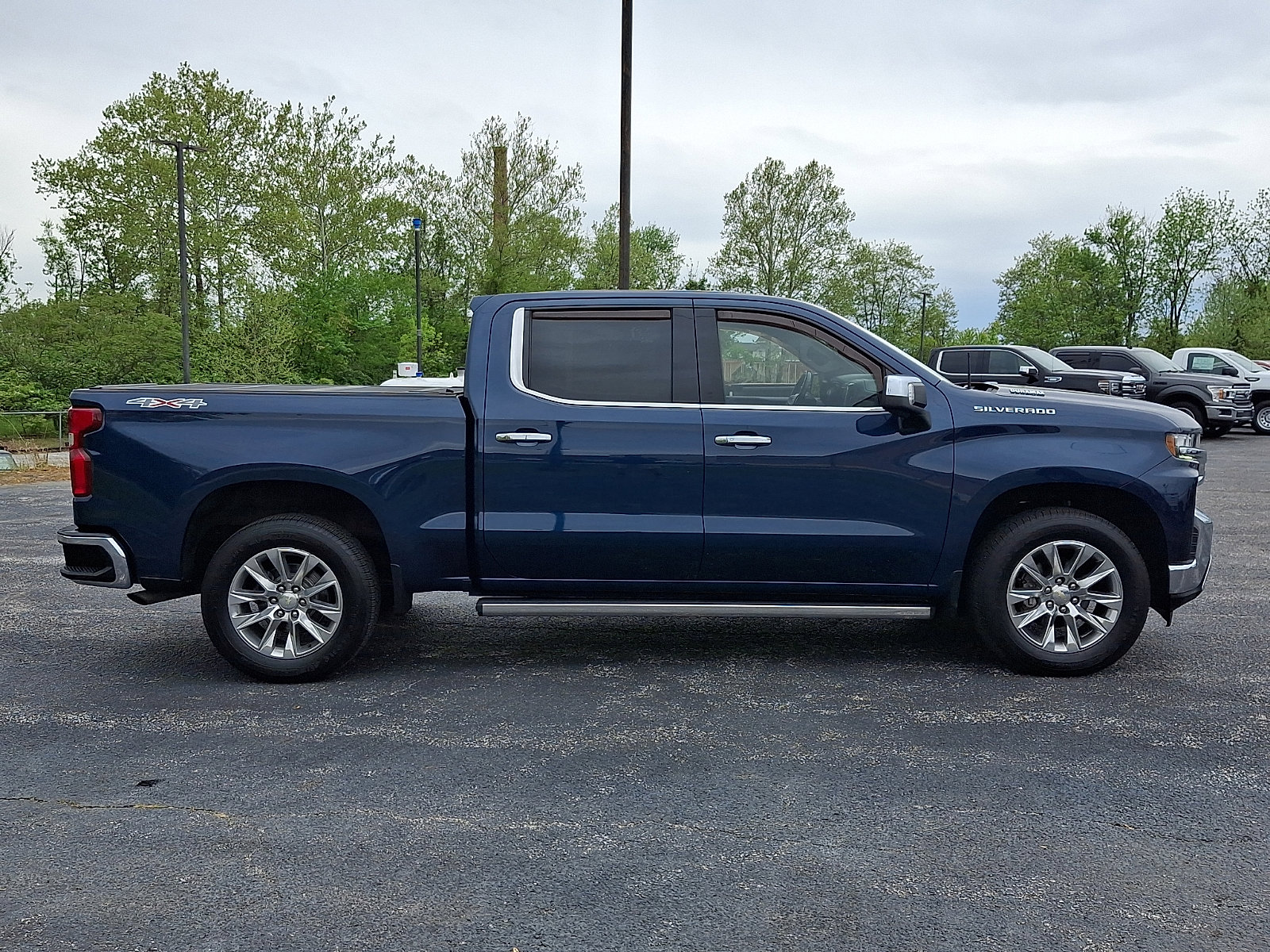 Used 2021 Chevrolet Silverado 1500 LTZ w/ Technology Package AWD/4WD image 8