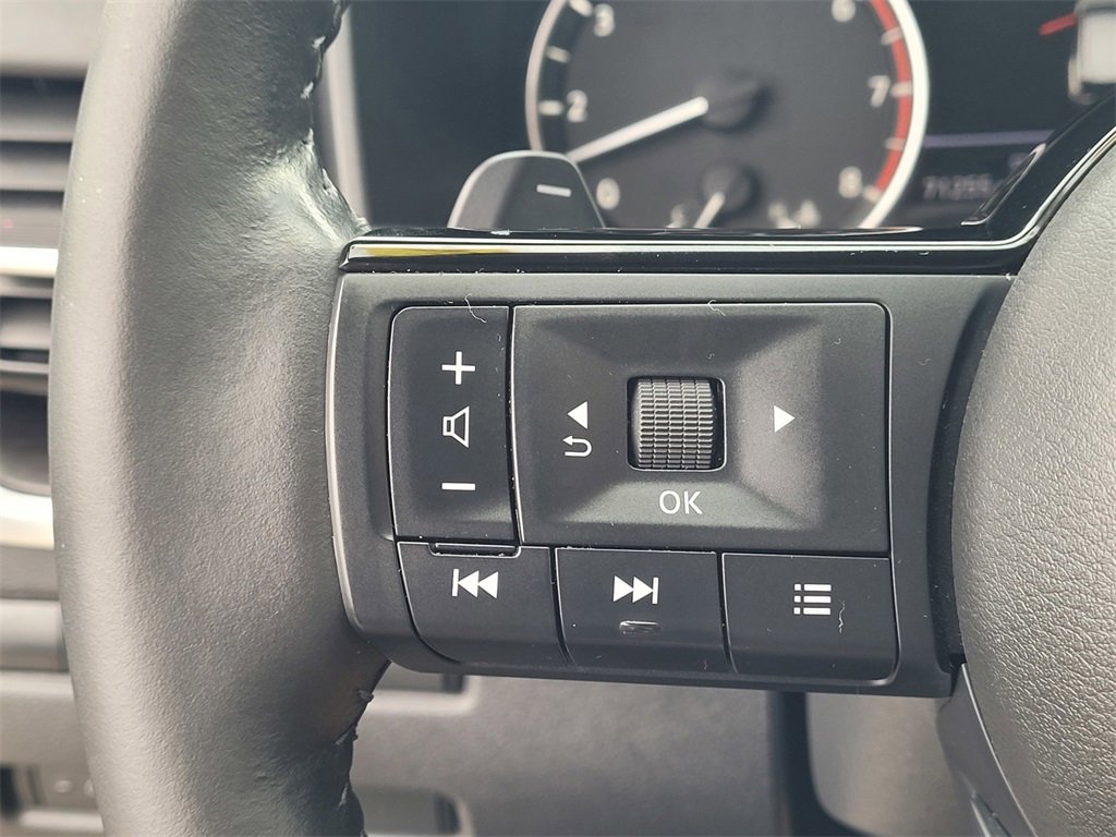 Used 2021 Nissan Rogue SL w/ Premium Package image 13