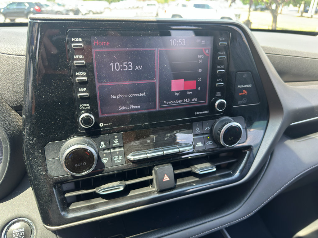 Used 2022 Toyota Highlander L FWD image 22