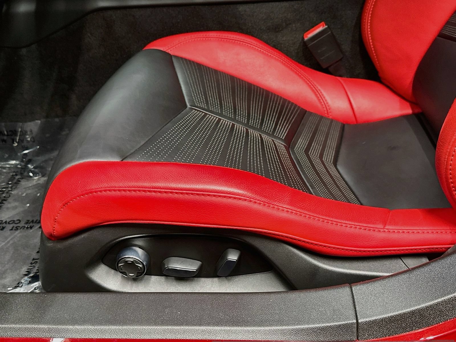 Used 2022 Chevrolet Corvette Stingray Premium Cpe w/ Z51 Performance Package RWD image 22