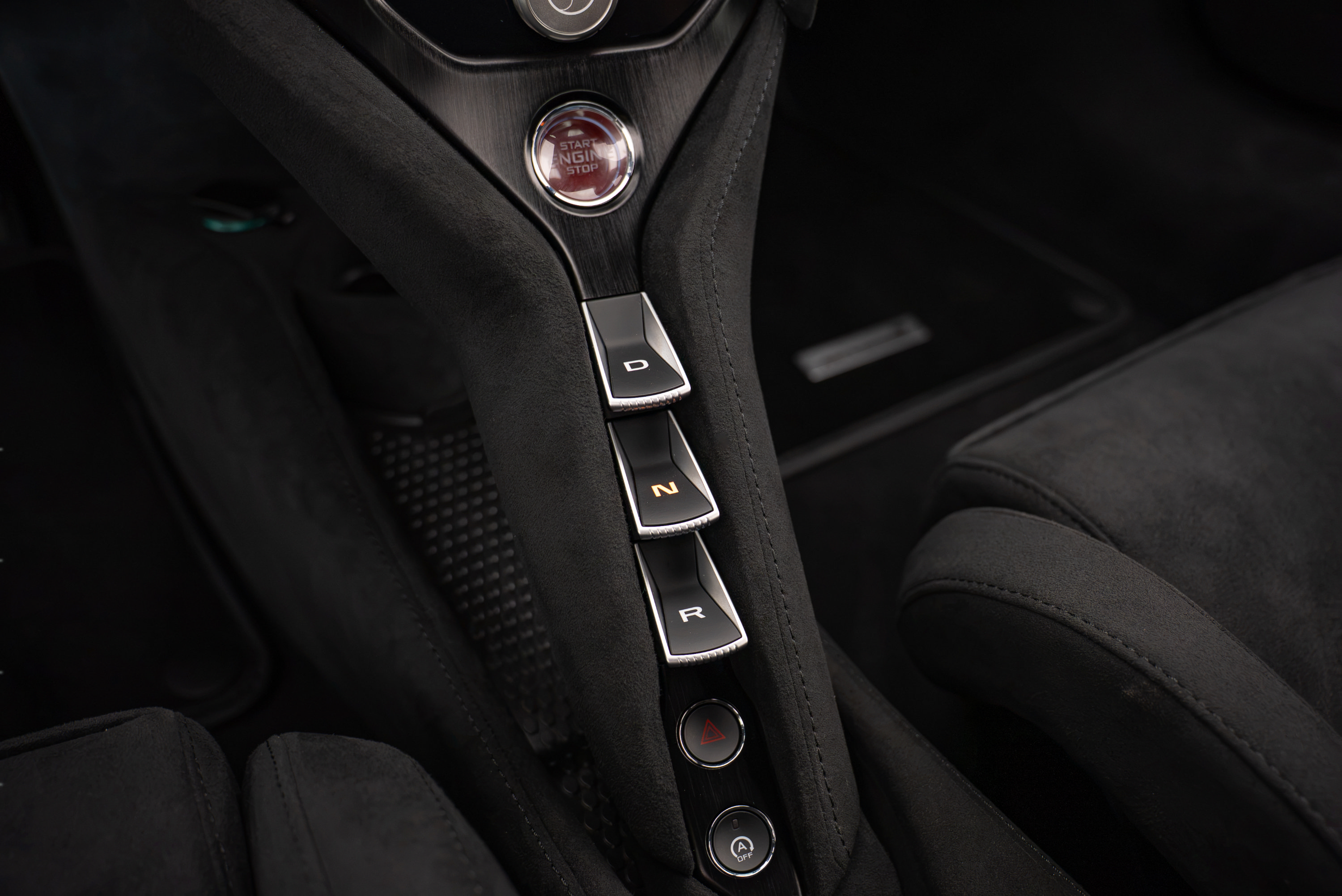 Used 2024 McLaren 750S RWD image 13