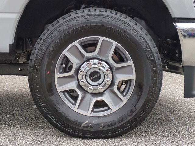 New 2026 Ford F250 Lariat w/ FX4 Off-Road Package image 11