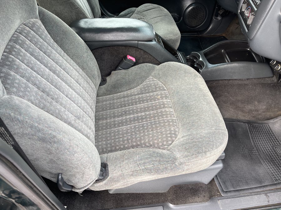 Used 2002 Chevrolet S10 Pickup LS w/ LS Preferred Equipment Group AWD/4WD image 9