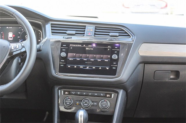 Used 2021 Volkswagen Tiguan SEL image 18