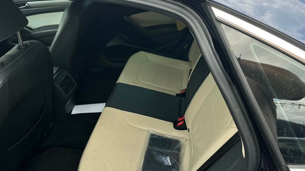 Used 2015 Volkswagen Passat TDI SE image 4
