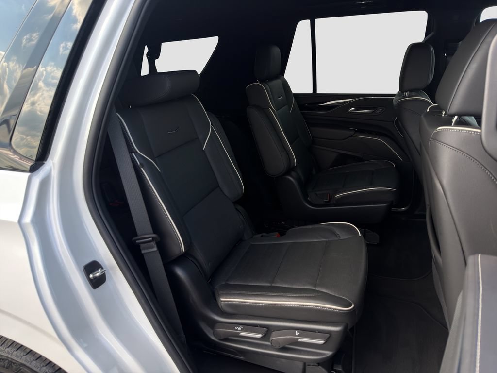 Used 2024 Cadillac Escalade Sport w/ LPO, ONYX Package AWD/4WD image 29