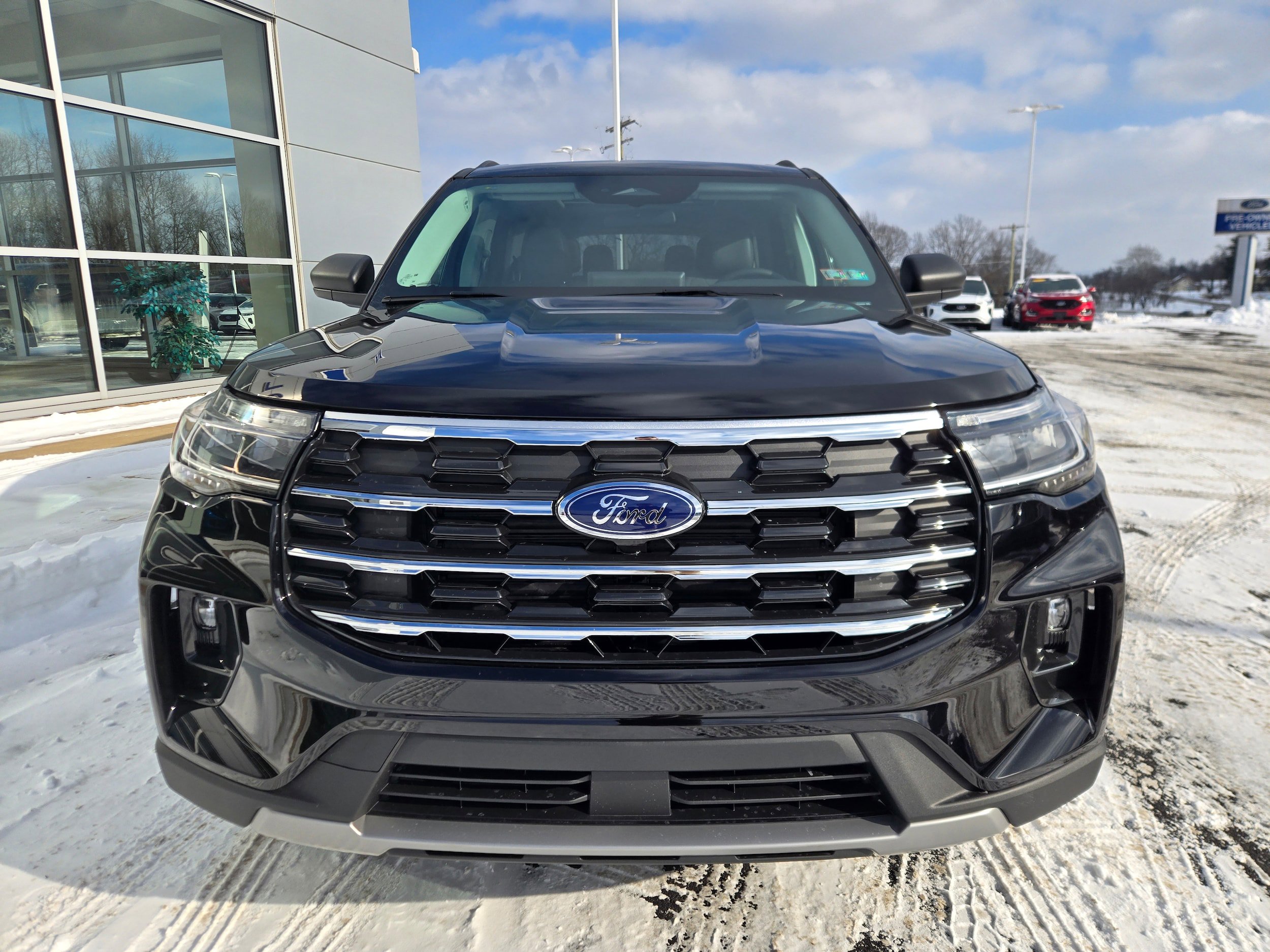 New 2026 Ford Explorer Active w/ Active Comfort Package AWD/4WD image 2