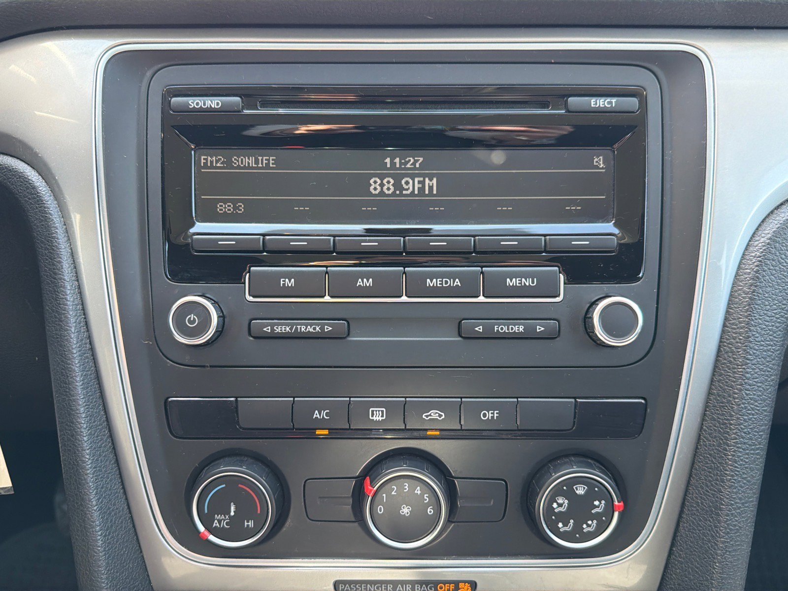 Used 2014 Volkswagen Passat 1.8T FWD image 18