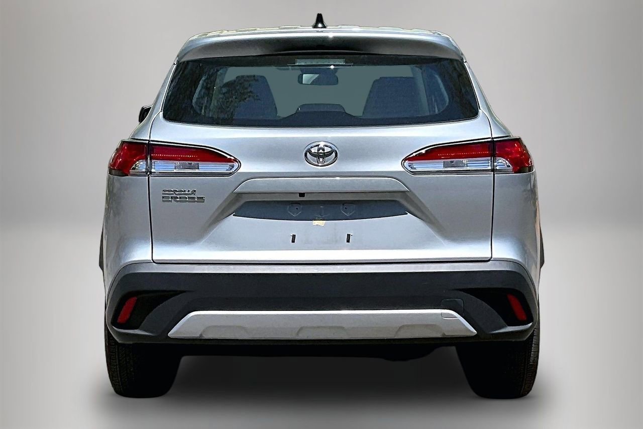 Used 2023 Toyota Corolla Cross L image 6