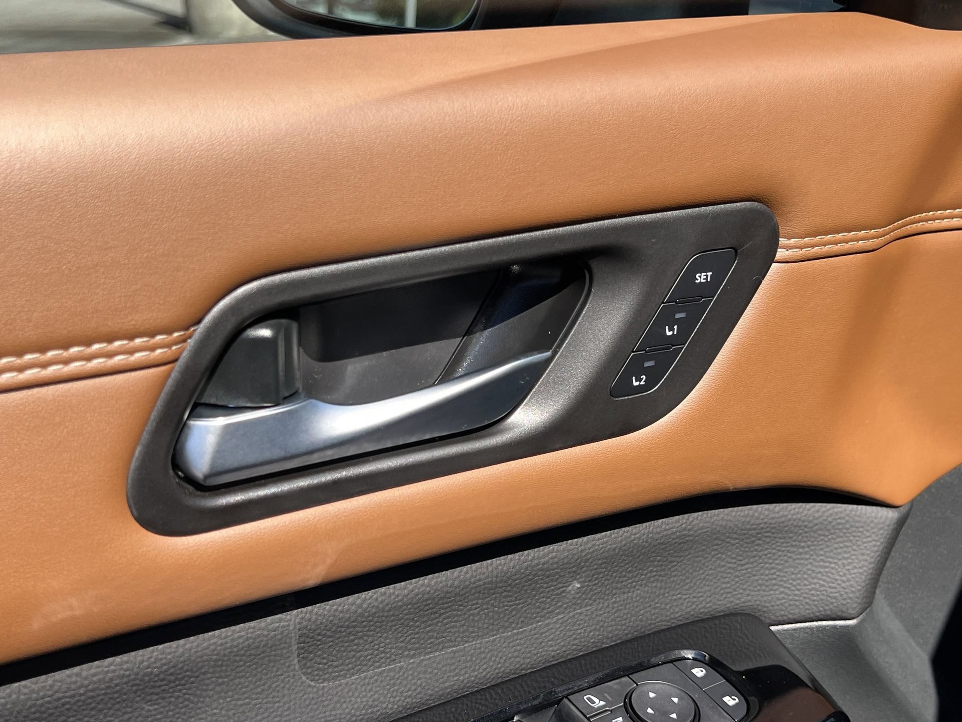 New 2026 Nissan Pathfinder Platinum w/ Accent Package FWD image 15