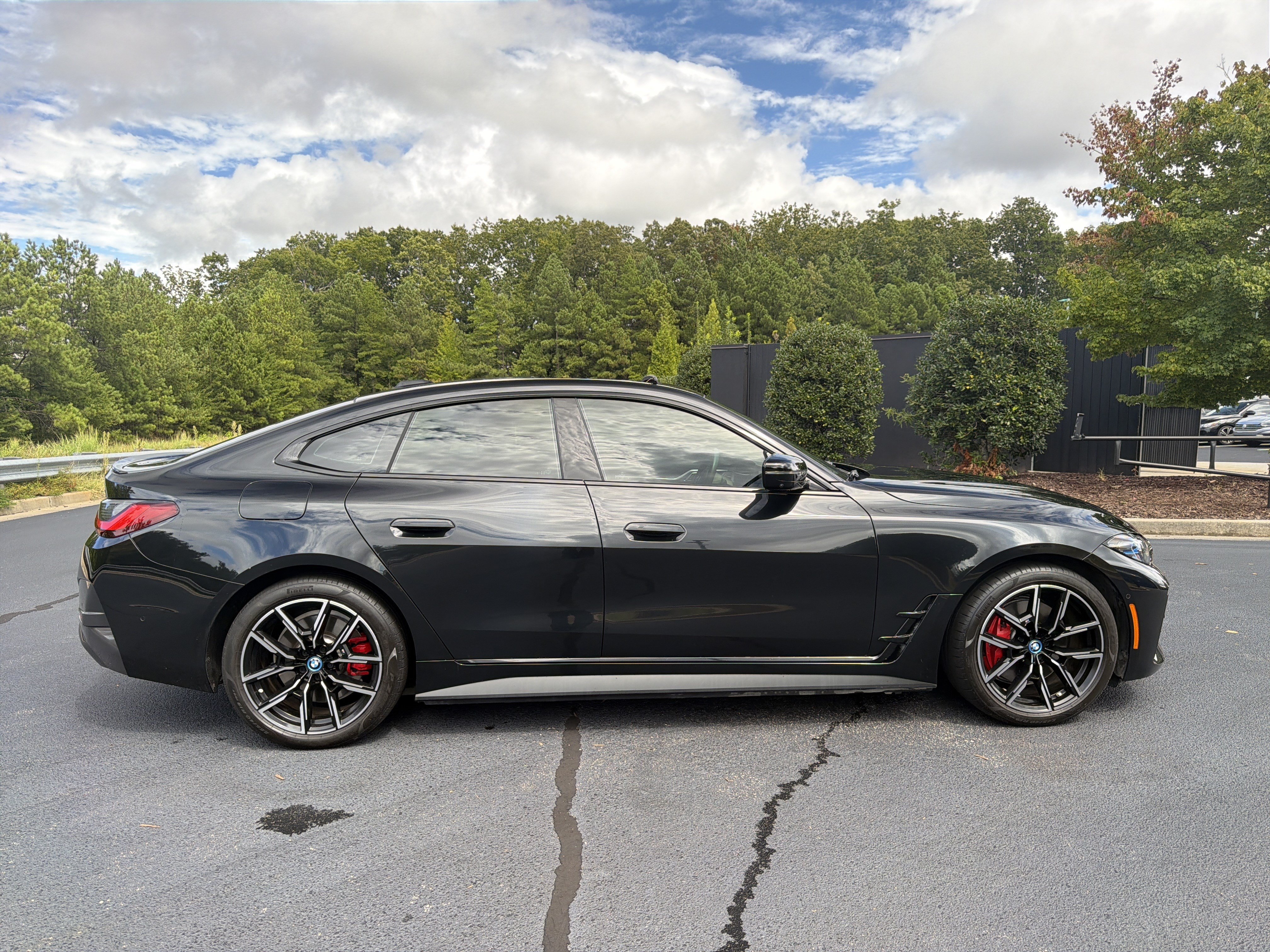 Used 2023 BMW i4 eDrive40 w/ M Sport Package RWD image 54