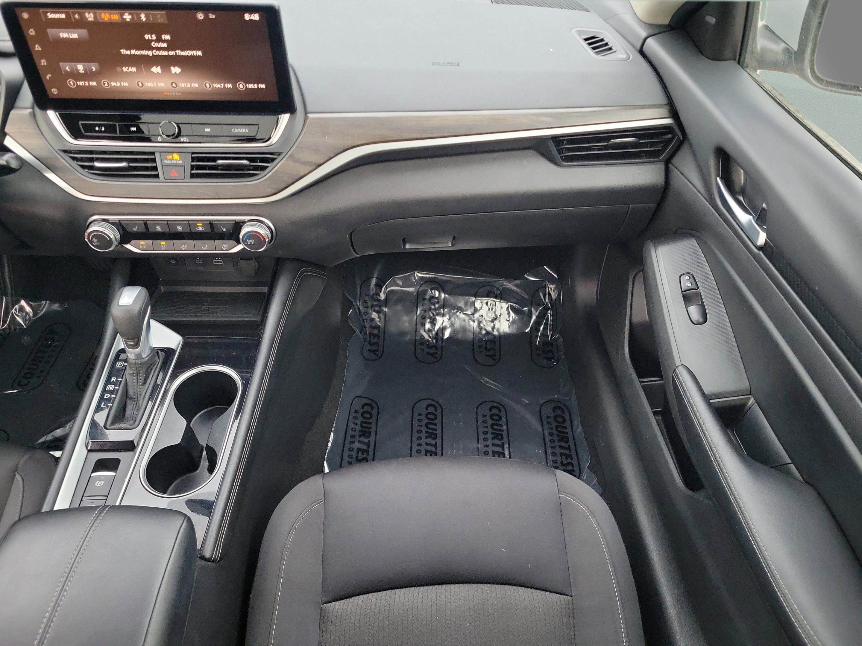 Certified 2024 Nissan Altima 2.5 SV w/ SV Premium Package image 16