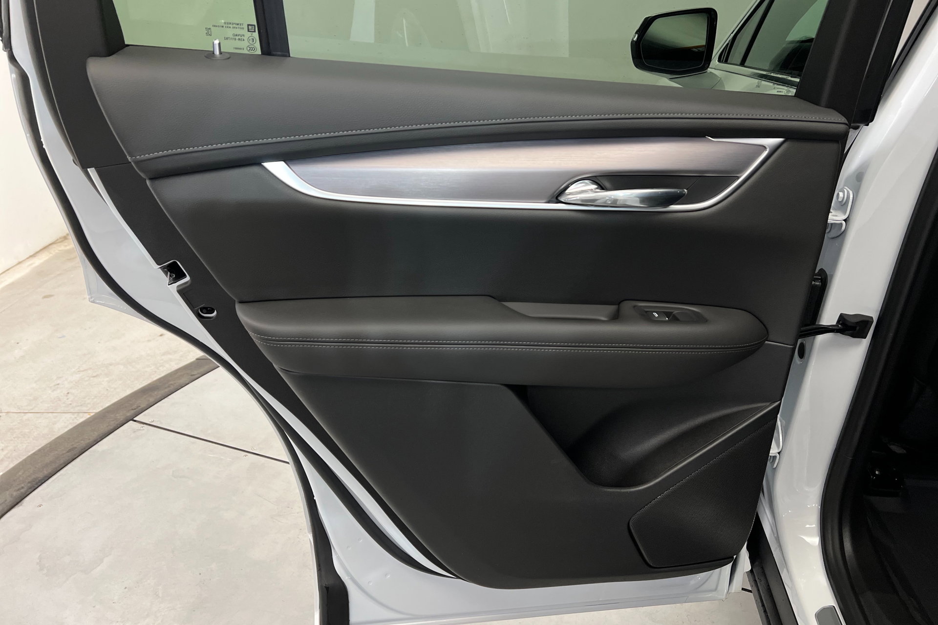 New 2025 Cadillac XT6 Luxury w/ LPO, Floor Liner Package image 19
