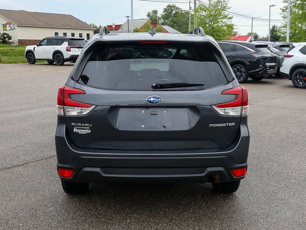 Used 2022 Subaru Forester Premium AWD/4WD image 8