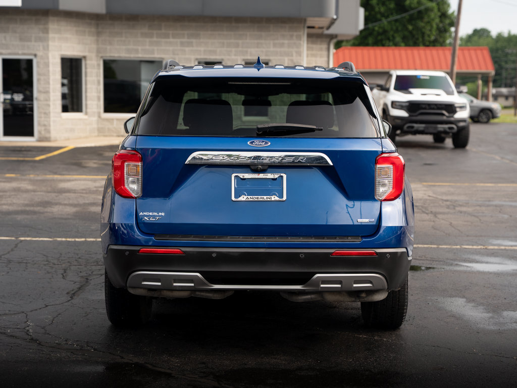 Used 2020 Ford Explorer XLT w/ Equipment Group 202A AWD/4WD image 8