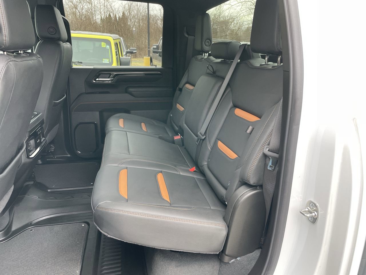 Used 2025 GMC Sierra 2500 AT4 AWD/4WD image 38