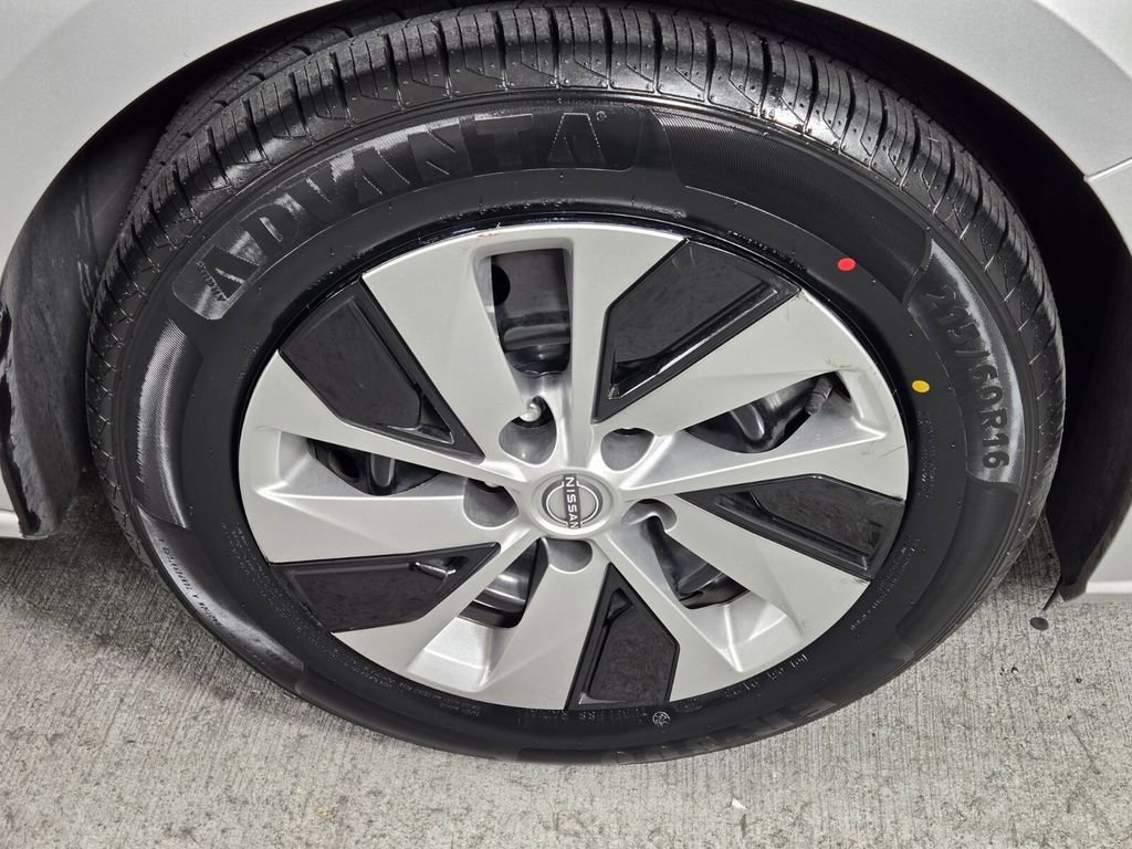Used 2024 Nissan Altima 2.5 S FWD image 10
