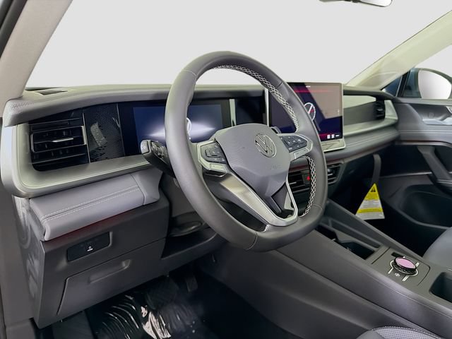 New 2026 Volkswagen Tiguan SE FWD image 9