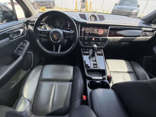 Certified 2023 Porsche Macan S AWD/4WD image 6