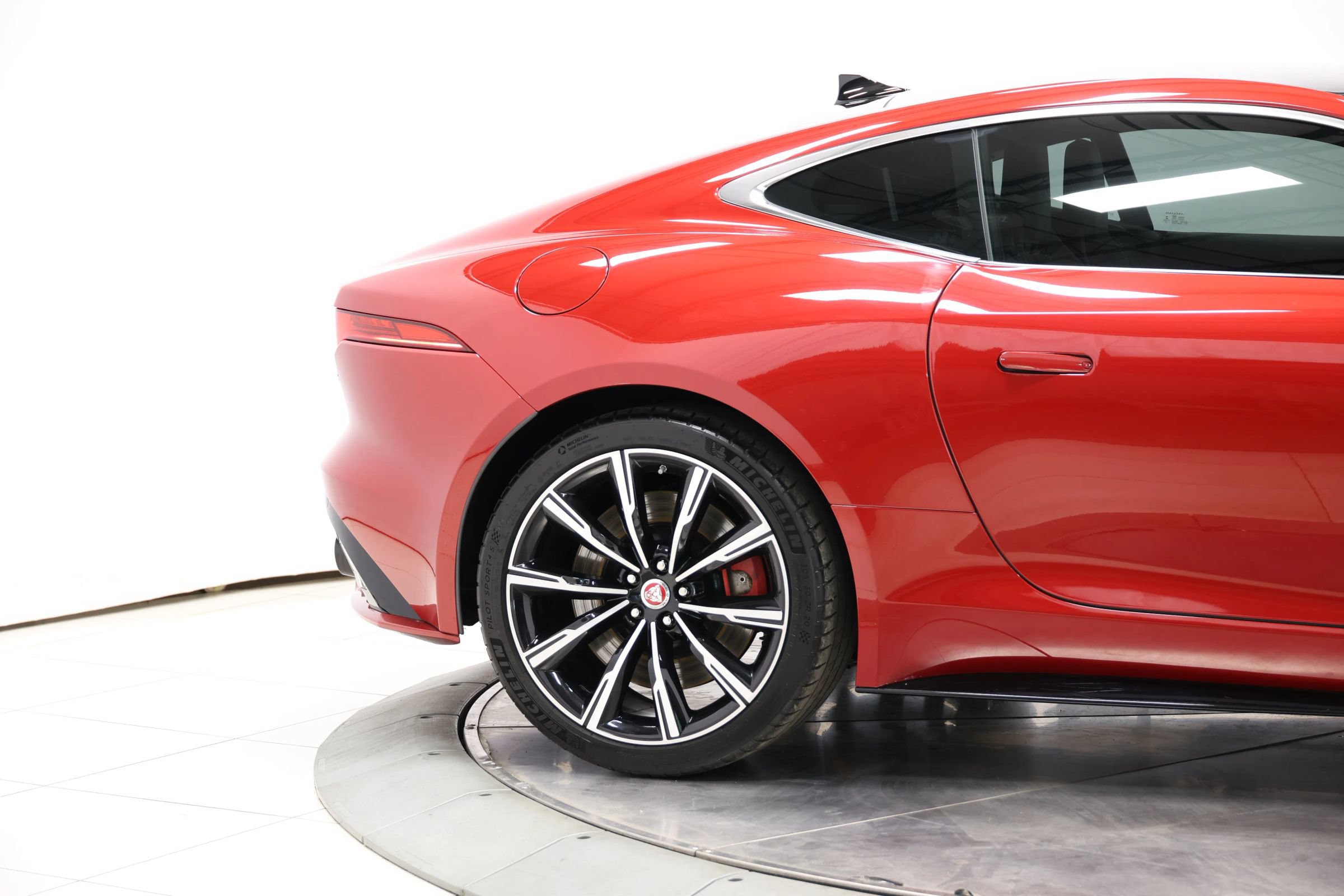 Used 2021 Jaguar F-TYPE R AWD/4WD image 60