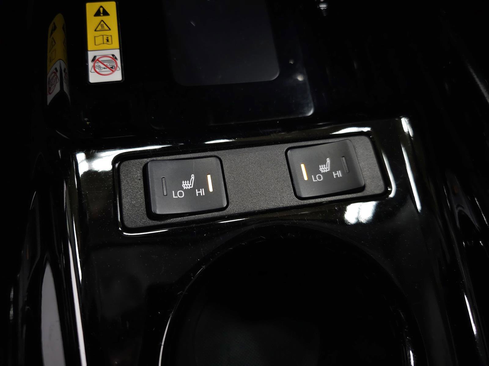 Used 2022 Toyota Prius XLE w/ Advanced Technology Package AWD/4WD image 26