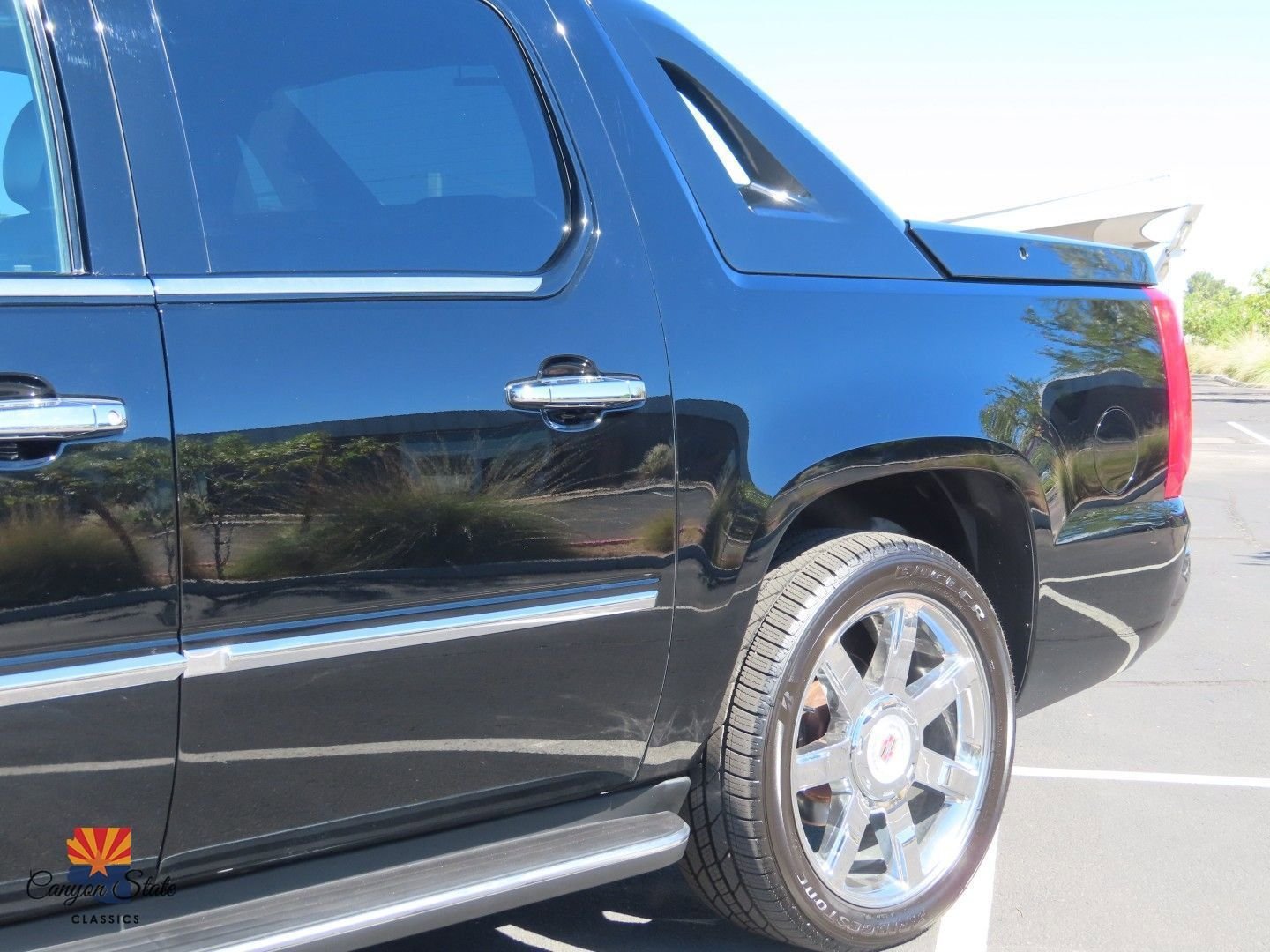 Used 2009 Cadillac Escalade EXT image 23
