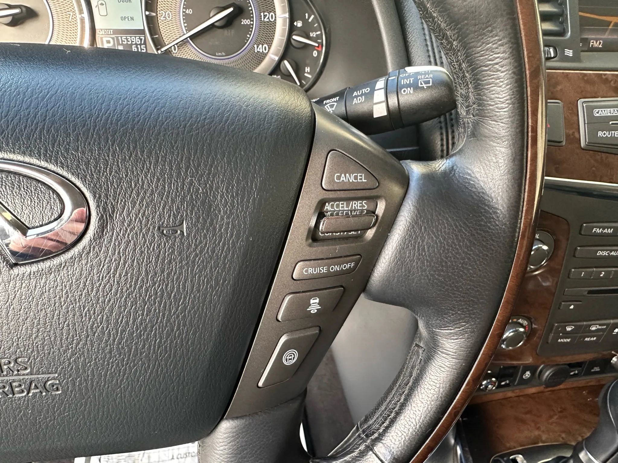 Used 2012 INFINITI QX56 2WD w/ Deluxe Touring Pkg image 18