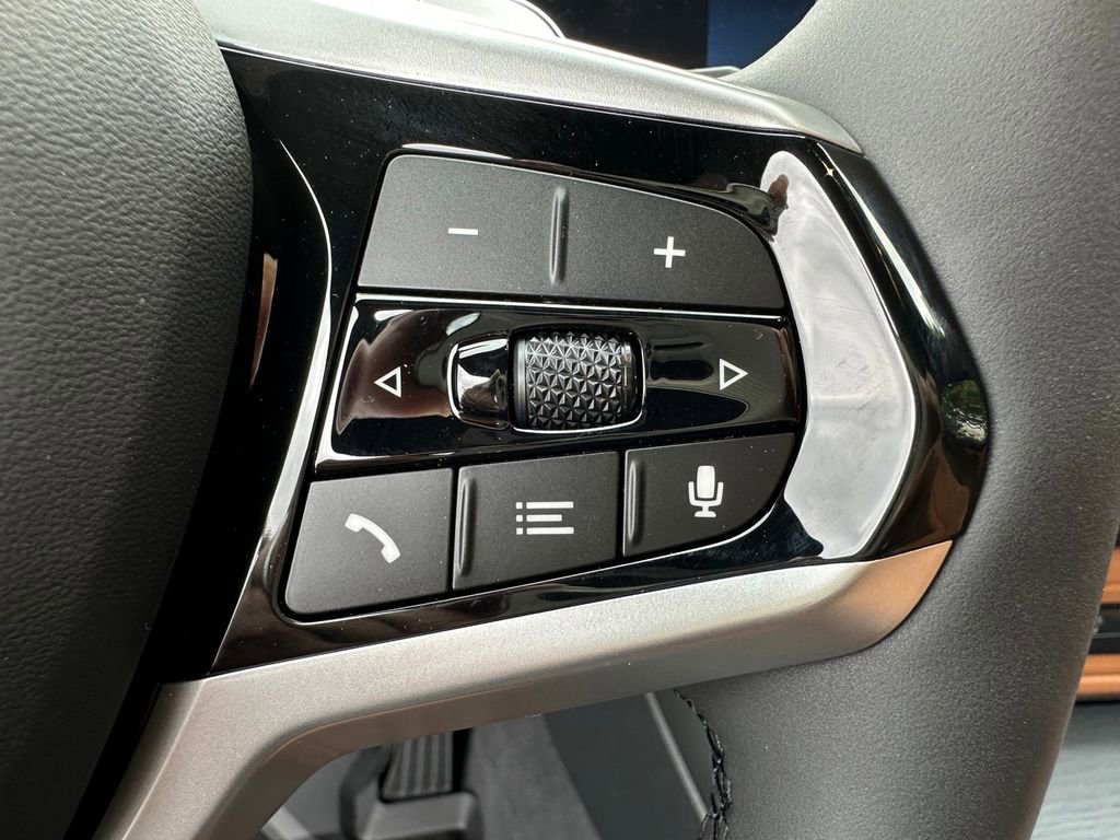 New 2026 BMW 330i Sedan w/ Convenience Package image 21