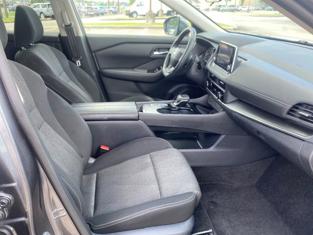 Used 2025 Nissan Rogue SV FWD image 40