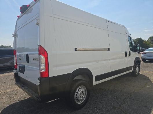 Used 2025 RAM ProMaster 2500 w/ Convenience Group FWD image 3