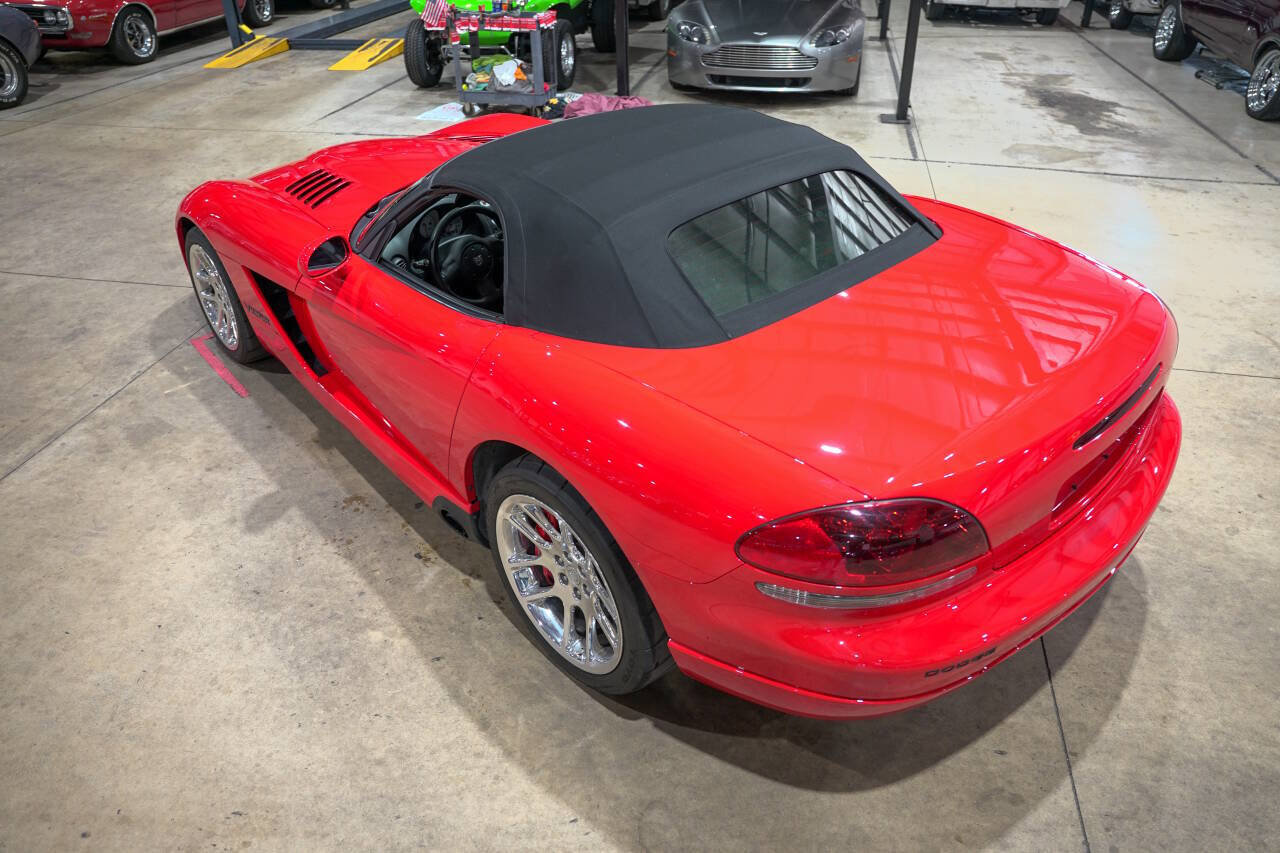 Used 2004 Dodge Viper SRT-10 RWD image 28